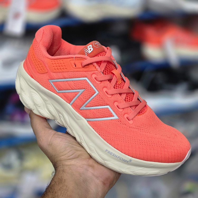 حراج ویژه کتونی رانینگ و پیاده روی نیوبالانس New balance Fresh Foam۱۰۸۰/1080/سایز ۳۶,۳۷/ساخت ویتنام/ضمانت کالا