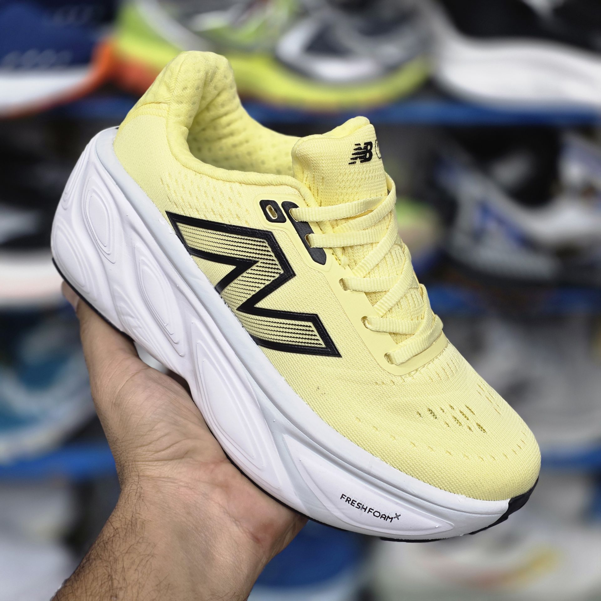 حراج ویژه کتونی نیوبالانس فرش فوم newbalance fresh foam/سایز ۳۶,۳۷/ساخت ویتنام/ضمانت کالا