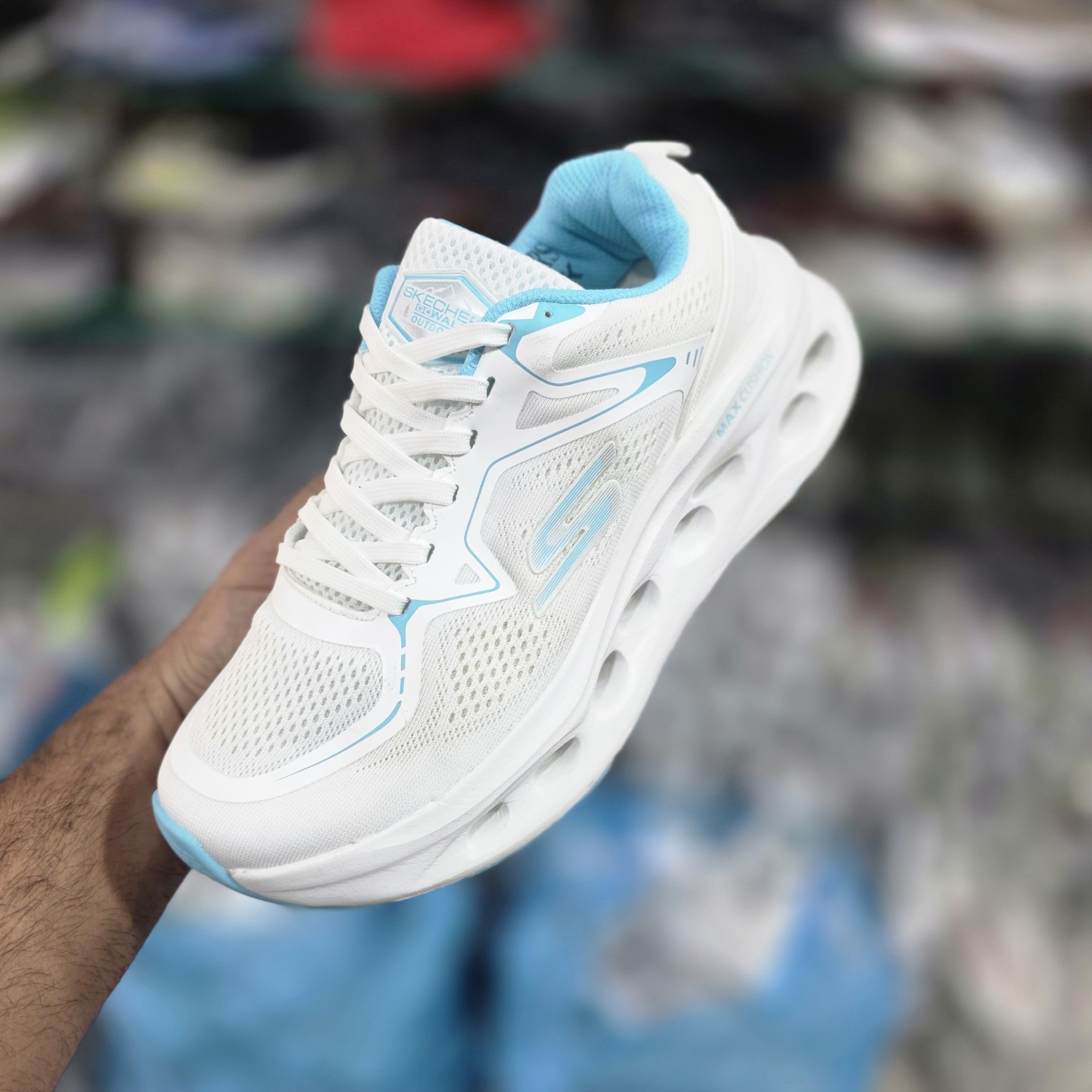 کتونی مسترکوالیتی اسکیچرز مکس کوشن/Skechers Max Cushioning/سایز 37 الی 40/ ساخت ویتنام/ ضمانت کالا