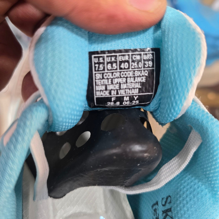 کتونی مسترکوالیتی اسکیچرز مکس کوشن/Skechers Max Cushioning/سایز 37 الی 40/ ساخت ویتنام/ ضمانت کالا