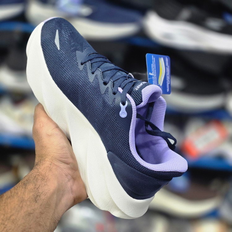 کتونی اسکیچرز آئرو برست/سایز ۳۷ الی ۴۰/ساخت ویتنام/Skechers Aero Burst/ضمانت کالا/فروش تک و عمده