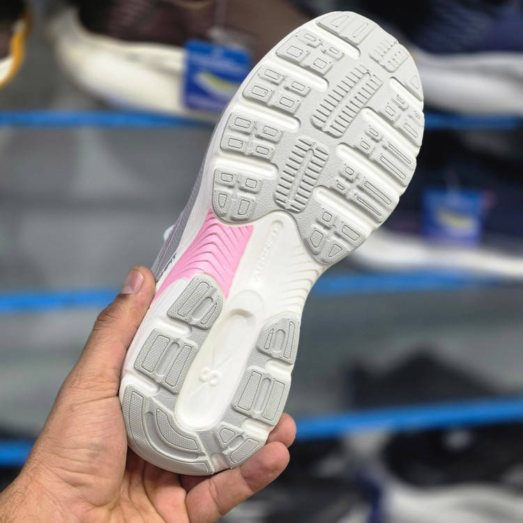 کتونی مسترکوالیتی اسکیچرز مکس ران/ساخت ویتنام/سایز ۳۷ الی ۴۰/Skechers Max Run/ضمانت کالا/فروش تک و عمده