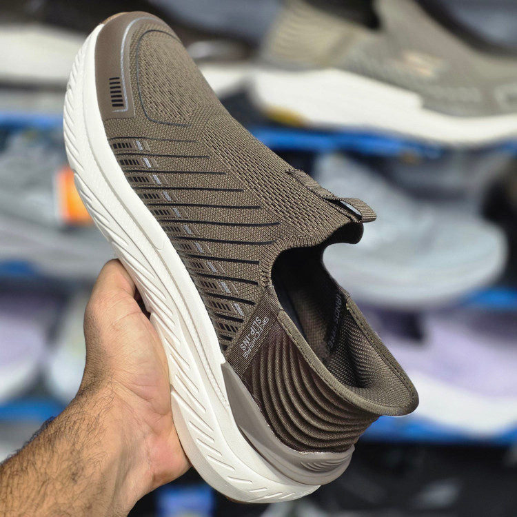 کتونی مسترکوالیتی اسکیچرز بدون بند/Skechers Slip Ins/سایز۴۰ الی ۴۵/ ساخت ویتنام/ضمانت کالا/فروش تک و عمده