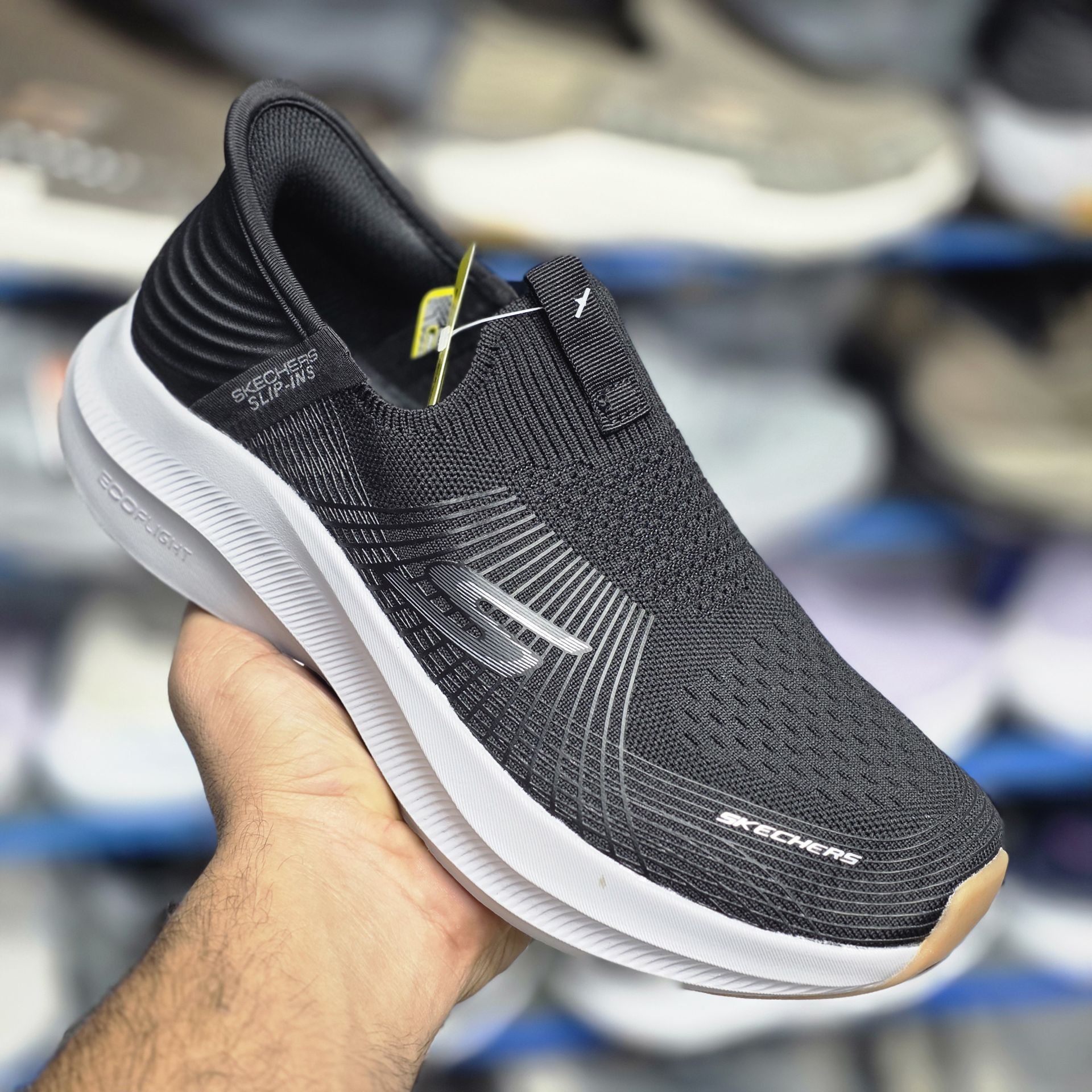 کتونی مسترکوالیتی اسکیچرز بدون بند/Skechers Slip Ins/سایز۴۰ الی ۴۵/ ساخت ویتنام/ضمانت کالا/فروش تک و عمده