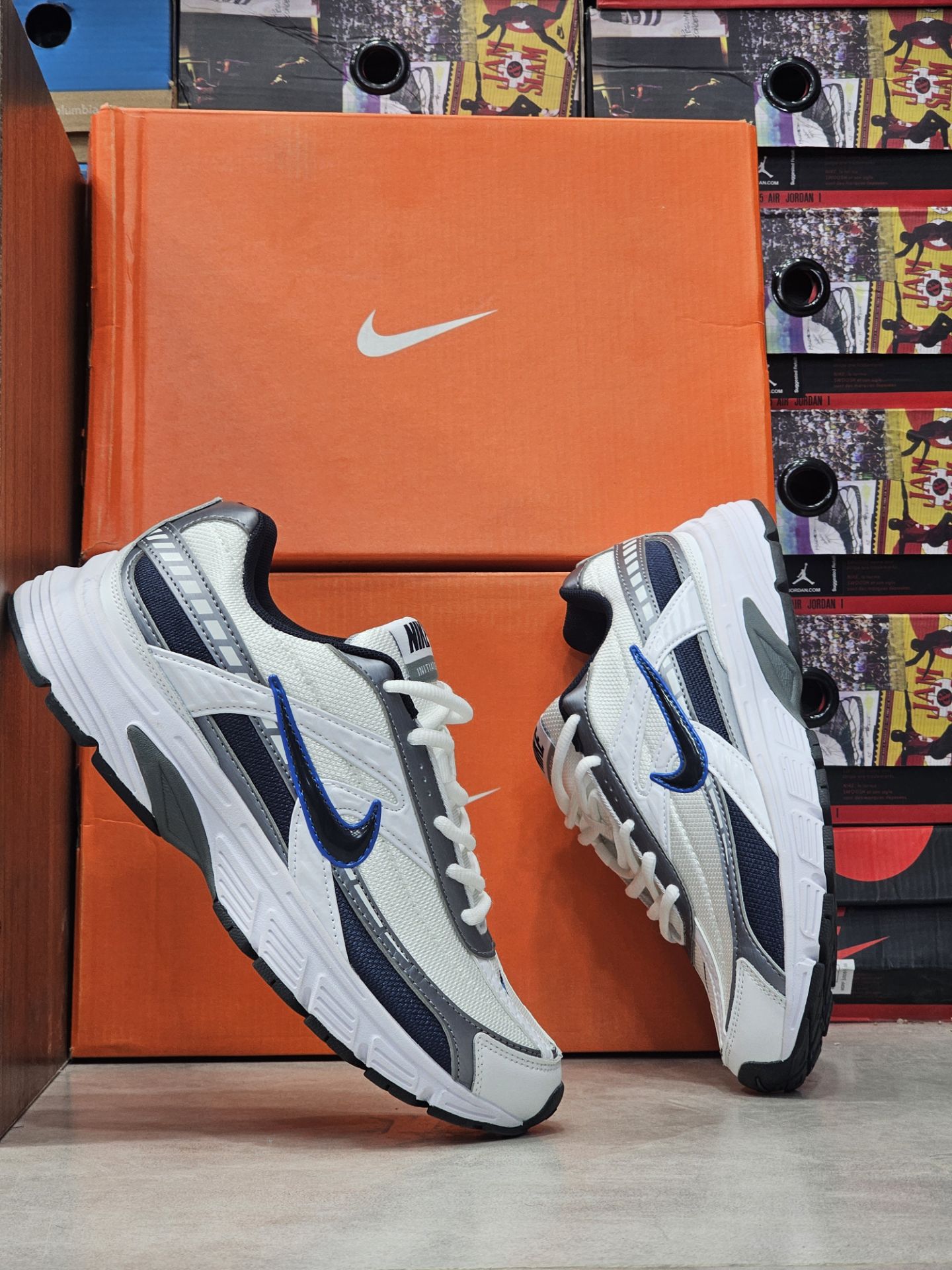 کتونی مسترکوالیتی نایک P-6000/سایز ۴۰ الی ۴۵/ساخت ویتنام/Nike P-6000/ضمانت کالا/فروش تک و عمده