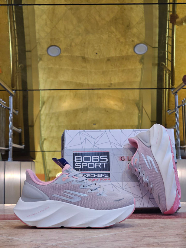 کتونی اسکیچرز آئرو برست/سایز ۳۷ الی ۴۰/ساخت ویتنام/Skechers Aero Burst/ضمانت کالا/فروش تک و عمده