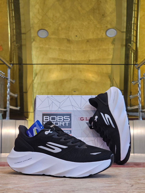 کتونی اسکیچرز آئرو برست/سایز ۳۷ الی ۴۰/ساخت ویتنام/Skechers Aero Burst/ضمانت کالا/فروش تک و عمده