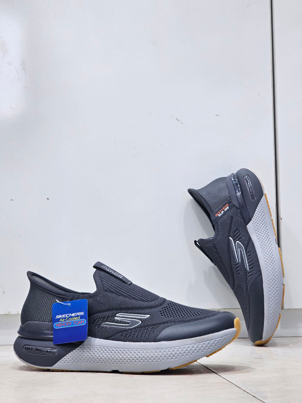 کتونی طبی اسکیچرز بدون بند/Skechers Slip Ins/سایز۴۰ الی ۴۵/ ساخت ویتنام/ضمانت کالا/فروش تک و عمده