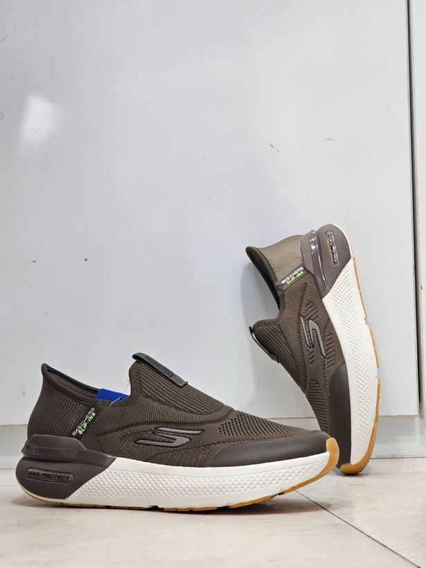 کتونی طبی اسکیچرز بدون بند/Skechers Slip Ins/سایز۴۰ الی ۴۵/ ساخت ویتنام/ضمانت کالا/فروش تک و عمده