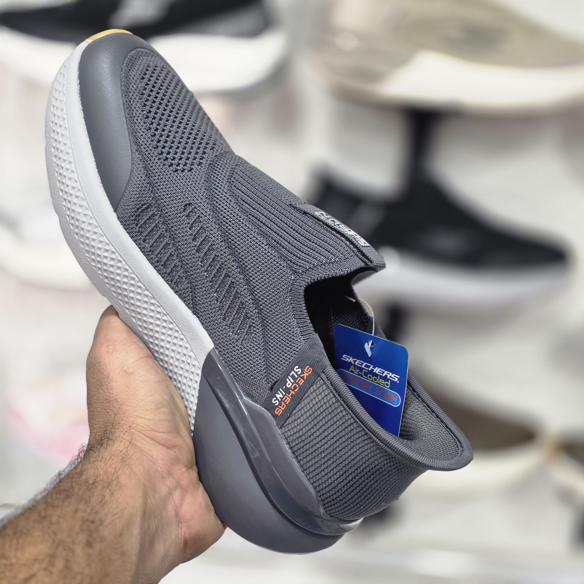 کتونی طبی اسکیچرز بدون بند/Skechers Slip Ins/سایز۴۰ الی ۴۵/ ساخت ویتنام/ضمانت کالا/فروش تک و عمده