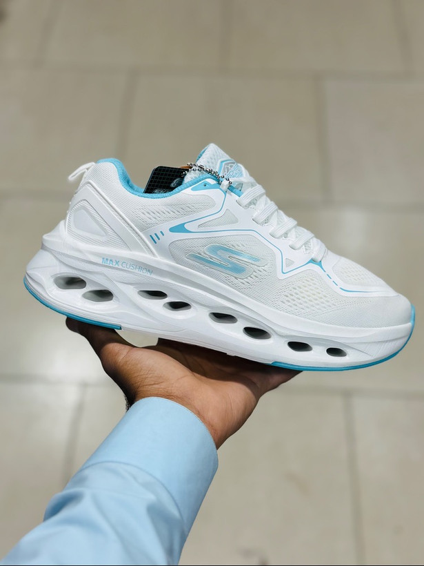 کتونی مسترکوالیتی اسکیچرز مکس کوشن/Skechers Max Cushioning/سایز 37 الی 40/ ساخت ویتنام/ ضمانت کالا