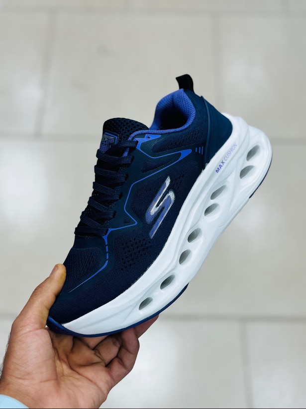کتونی مسترکوالیتی اسکیچرز مکس کوشن/Skechers Max Cushioning/سایز 37 الی 40/ ساخت ویتنام/ ضمانت کالا