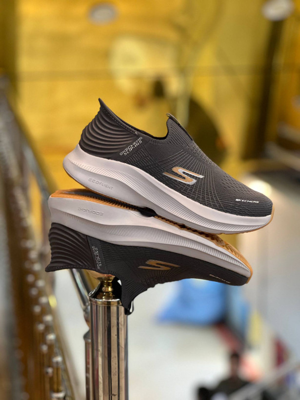 کتونی طبی مردانه اسکیچرز بدون بند/Skechers Slip Ins/سایز۴۰ الی ۴۵/ ساخت ویتنام/ضمانت کالا/فروش تک و عمده