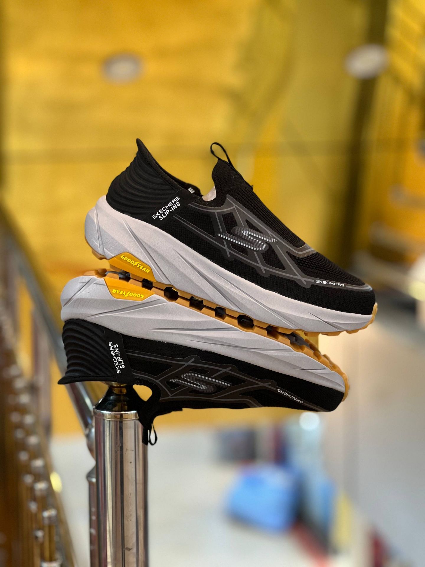 کتونی طبی مردانه اسکیچرز بدون بند/Skechers Slip Ins/سایز۴۰ الی ۴۵/ ساخت ویتنام/ضمانت کالا/فروش تک و عمده