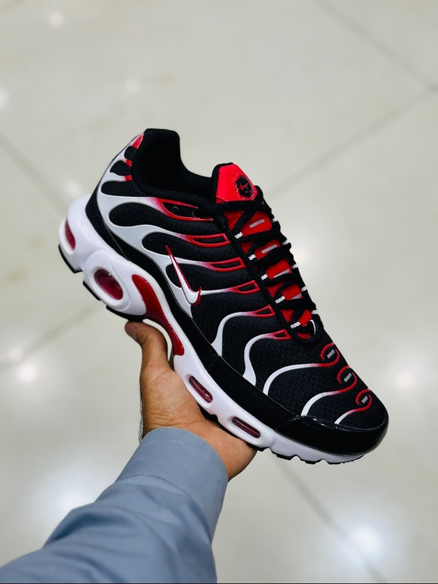 کتونی نایک ایر مکس پلاس تیان/سایز ۴۰ الی ۴۵/ساخت ویتنام/NIKE AIR MAX PLUS TN/ضمانت کالا/فروش تک و عمده