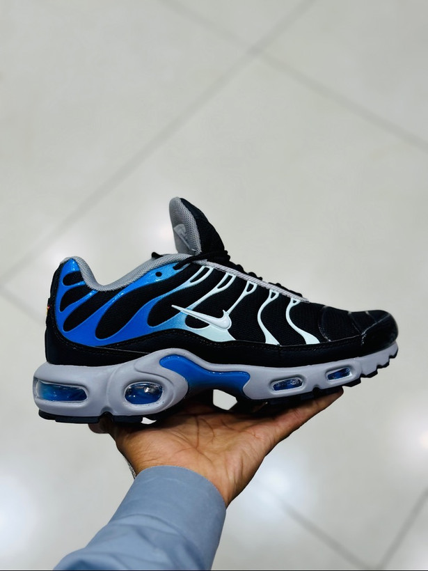 کتونی نایک ایر مکس پلاس تیان/سایز ۴۰ الی ۴۵/ساخت ویتنام/NIKE AIR MAX PLUS TN/ضمانت کالا/فروش تک و عمده