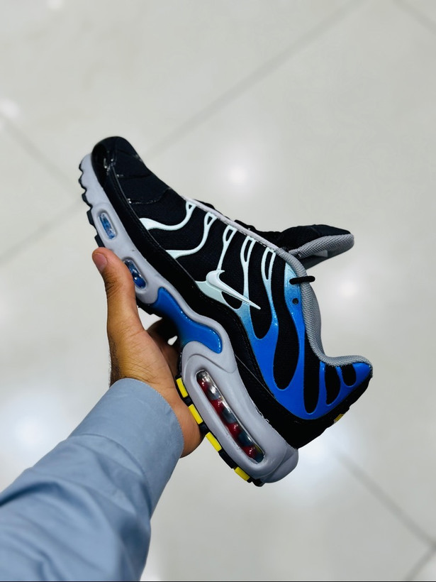کتونی نایک ایر مکس پلاس تیان/سایز ۴۰ الی ۴۵/ساخت ویتنام/NIKE AIR MAX PLUS TN/ضمانت کالا/فروش تک و عمده
