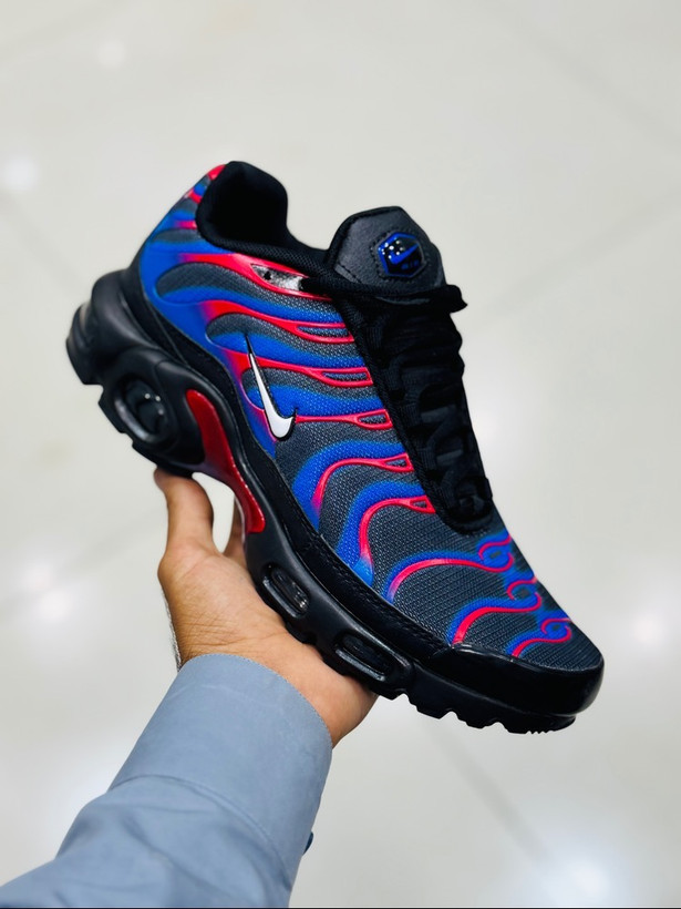 کتونی نایک ایر مکس پلاس تیان/سایز ۴۰ الی ۴۵/ساخت ویتنام/NIKE AIR MAX PLUS TN/ضمانت کالا/فروش تک و عمده