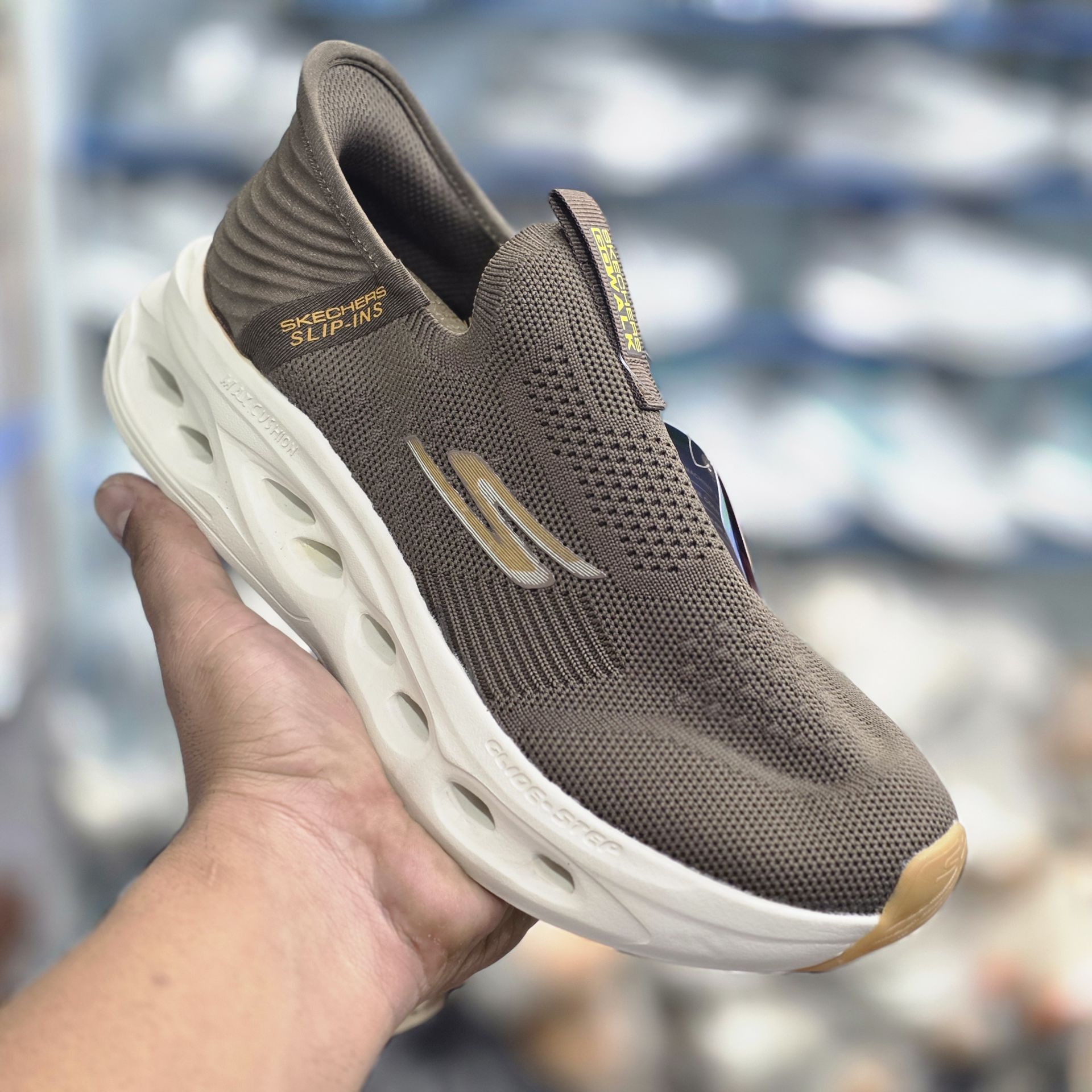 کتونی طبی مردانه اسکیچرز بدون بند/Skechers Slip Ins/سایز۴۰ الی ۴۵/ ساخت ویتنام/ضمانت کالا/فروش تک و عمده