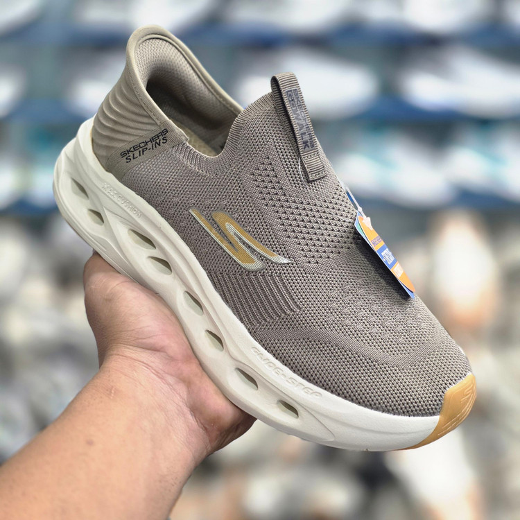کتونی طبی مردانه اسکیچرز بدون بند/Skechers Slip Ins/سایز۴۰ الی ۴۵/ ساخت ویتنام/ضمانت کالا/فروش تک و عمده