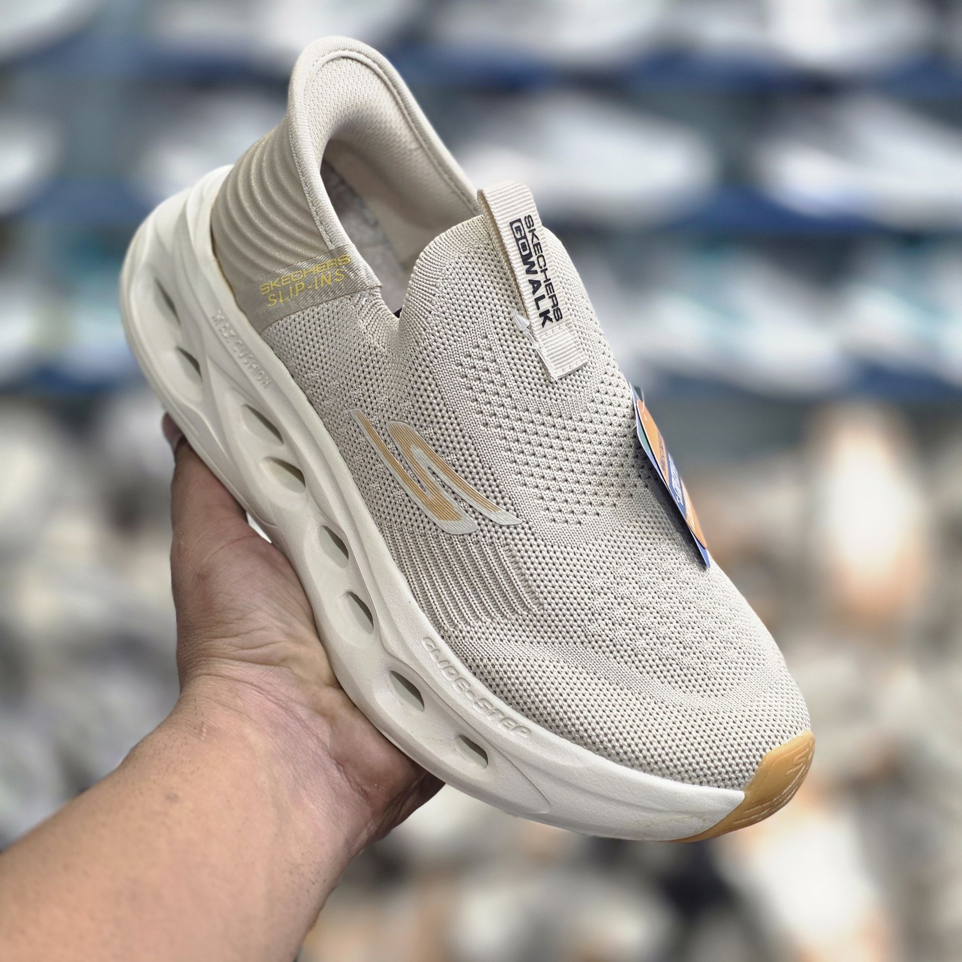 کتونی طبی مردانه اسکیچرز بدون بند/Skechers Slip Ins/سایز۴۰ الی ۴۵/ ساخت ویتنام/ضمانت کالا/فروش تک و عمده