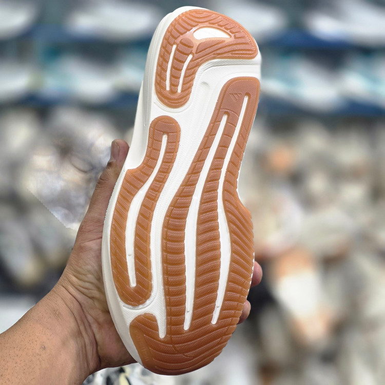 کتونی رانینگ آدیداس سوپرنوا رایز ۳/Adidas Supernova Rise 3/ساخت ویتنام/سایز ۴۰ الی ۴۵/ضمانت کالا/فروش تک و عمده
