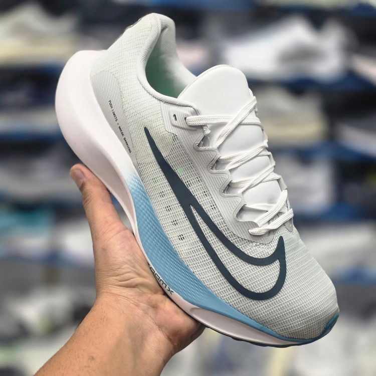 کتونی پیاده روی و رانینگ نایک زوم ایکس/Nike ZoomX/ ساخت ویتنام/سایز ۴۰ الی ۴۵/ضمانت کالا/فروش تک و عمده