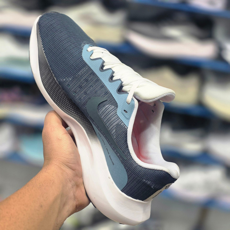 کتونی پیاده روی و رانینگ نایک زوم ایکس/Nike ZoomX/ ساخت ویتنام/سایز ۴۰ الی ۴۵/ضمانت کالا/فروش تک و عمده