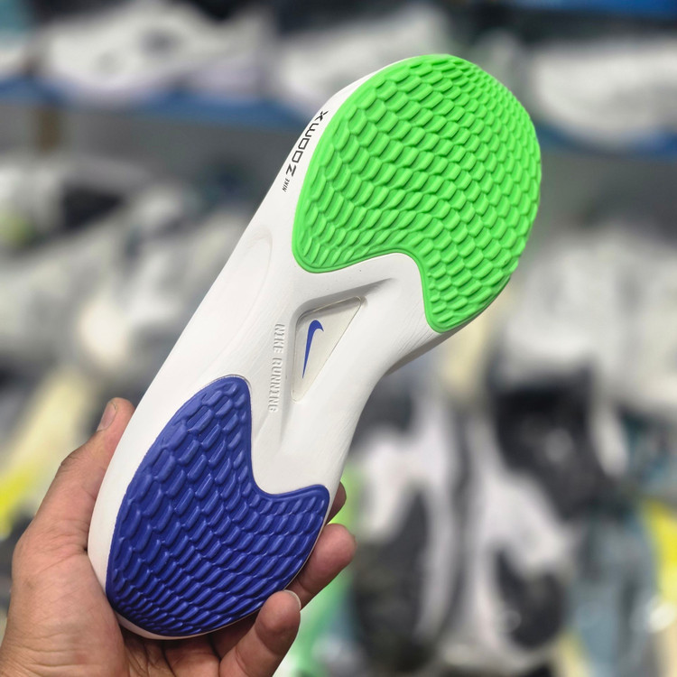 کتونی پیاده روی و رانینگ نایک زوم ایکس/Nike ZoomX/ ساخت ویتنام/سایز ۴۰ الی ۴۵/ضمانت کالا/فروش تک و عمده