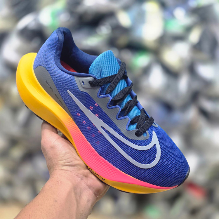 کتونی پیاده روی و رانینگ نایک زوم ایکس/Nike ZoomX/ ساخت ویتنام/سایز ۴۰ الی ۴۵/ضمانت کالا/فروش تک و عمده