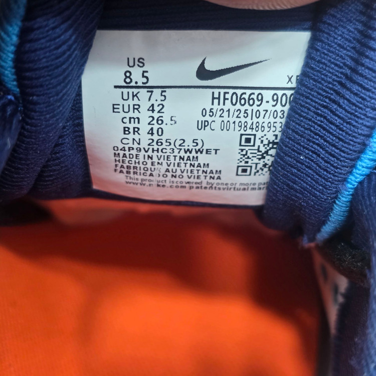 کتونی پیاده روی و رانینگ نایک زوم ایکس/Nike ZoomX/ ساخت ویتنام/سایز ۴۰ الی ۴۵/ضمانت کالا/فروش تک و عمده