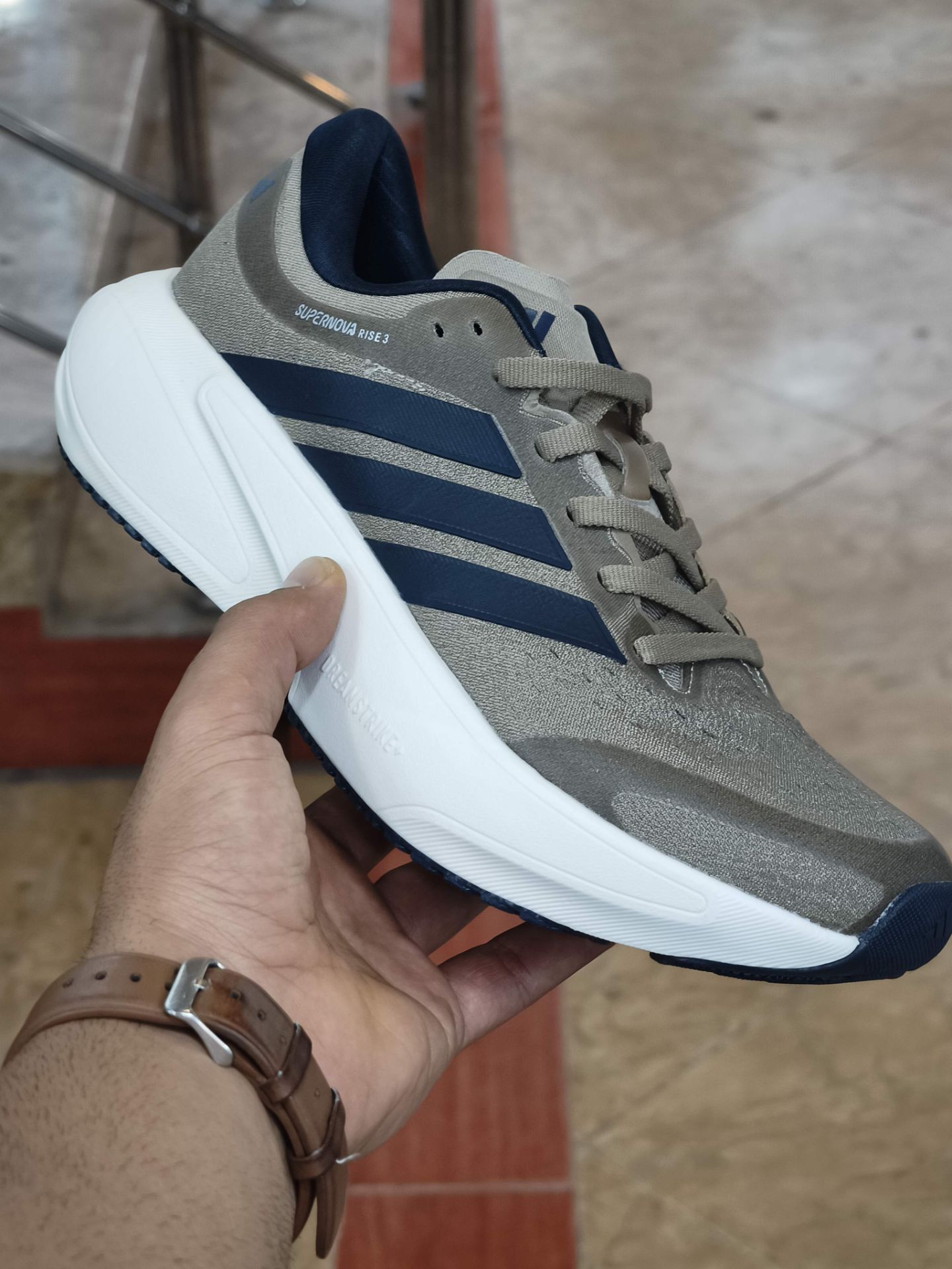 کتونی رانینگ آدیداس سوپرنوا رایز ۳/Adidas Supernova Rise 3/ساخت ویتنام/سایز ۴۰ الی ۴۵/ضمانت کالا/فروش تک و عمده