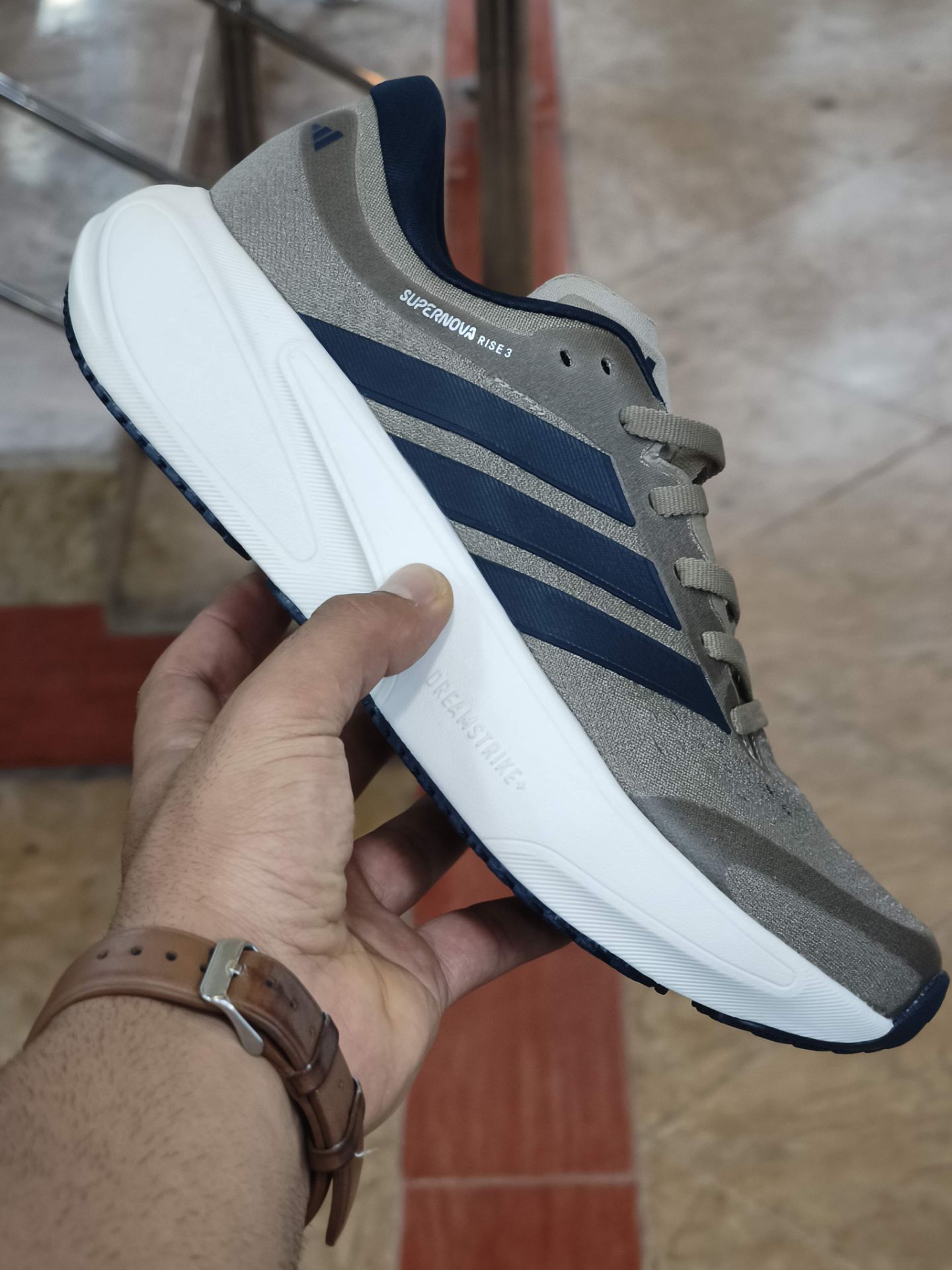 کتونی رانینگ آدیداس سوپرنوا رایز ۳/Adidas Supernova Rise 3/ساخت ویتنام/سایز ۴۰ الی ۴۵/ضمانت کالا/فروش تک و عمده