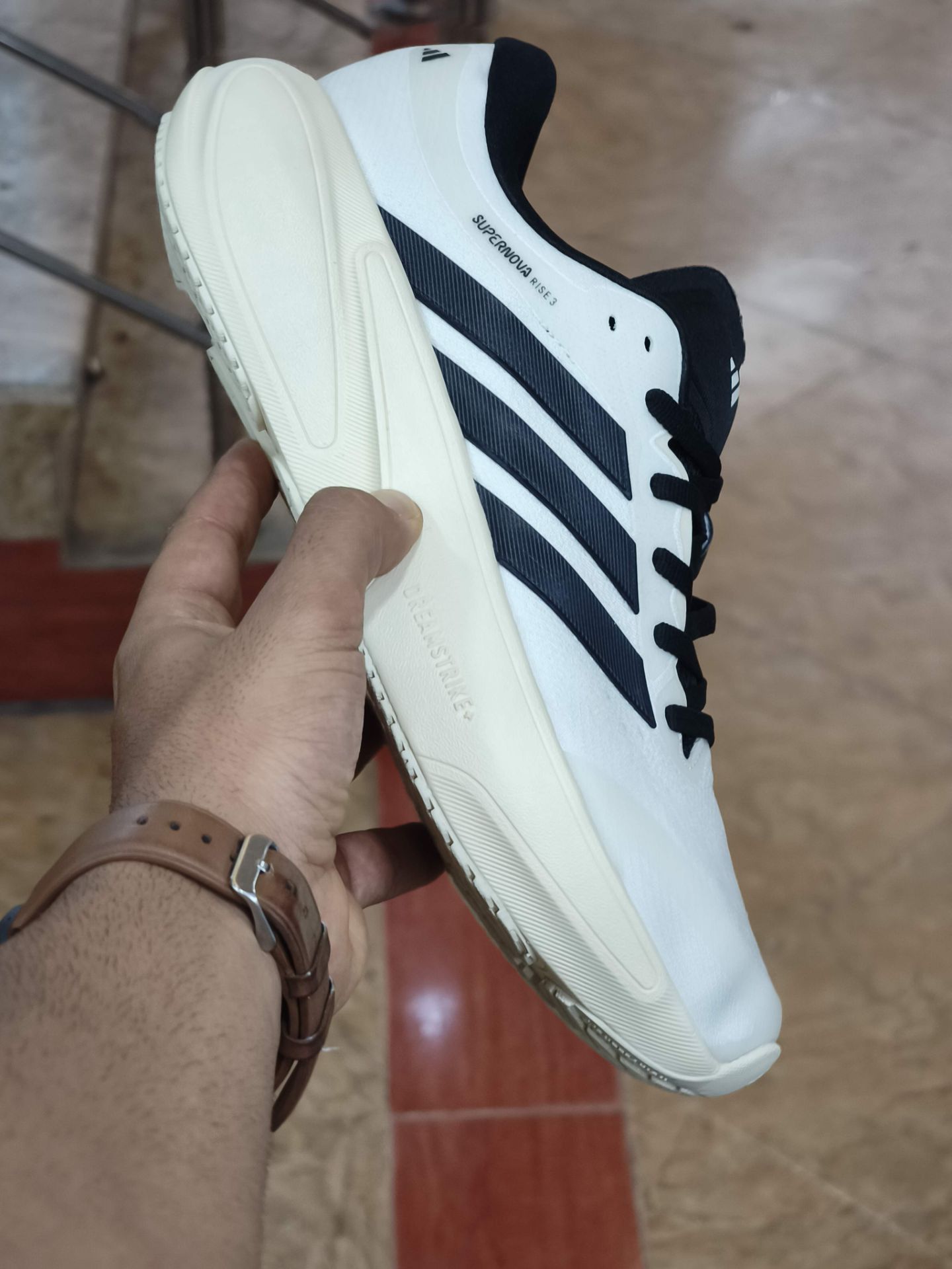 کتونی رانینگ آدیداس سوپرنوا رایز ۳/Adidas Supernova Rise 3/ساخت ویتنام/سایز ۴۰ الی ۴۵/ضمانت کالا/فروش تک و عمده