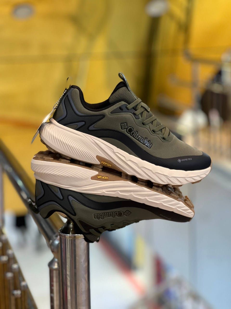 کتونی مسترکوالیتی طبیعت گردی کلمبیا ضدآب مردانه/سایز 40 الی 45/Columbia GORE-TEX/ضمانت کالا/فروش تک و عمده