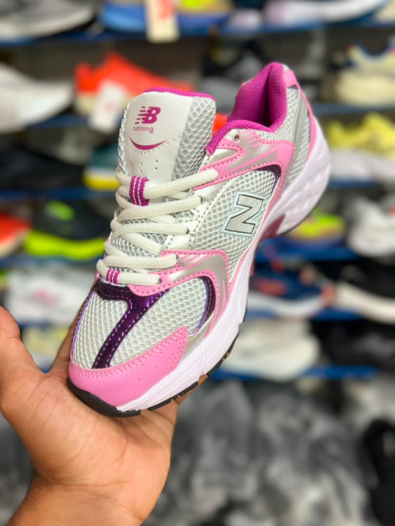 کتونی مسترکوالیتی نیوبالانس ۵۳۰/سایز ۳۷ الی ۴0/New Balance 530/ساخت ویتنام/فروش عمده و تک