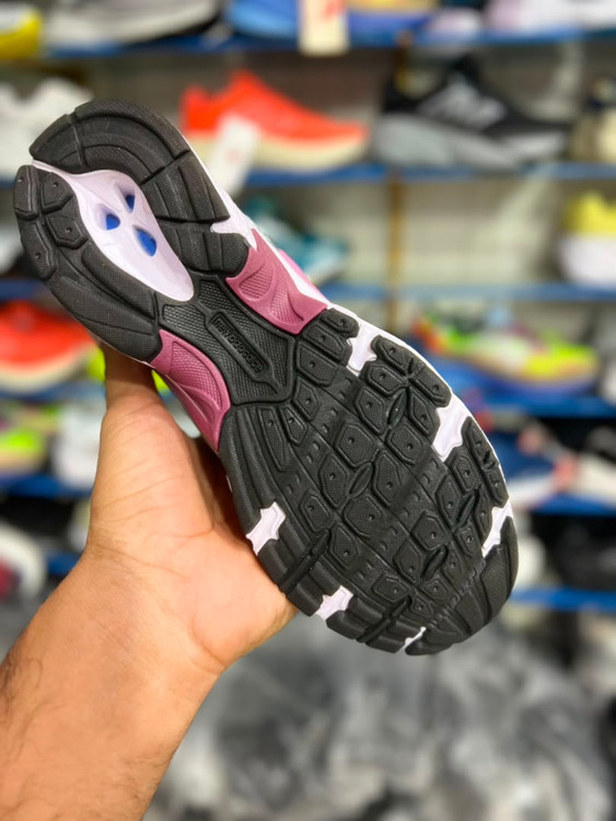 کتونی مسترکوالیتی نیوبالانس ۵۳۰/سایز ۳۷ الی ۴0/New Balance 530/ساخت ویتنام/فروش عمده و تک