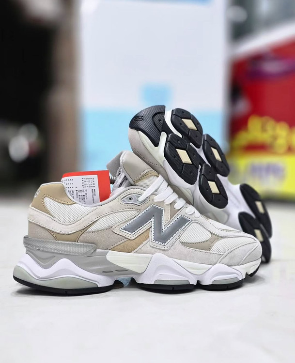 کتونی مسترکوالیتی نیوبالانس ۹۰۶۰/ساخت ویتنام/سایز 40 الی 45/ Newbalance 9060/ضمانت اصالت کالا/فروش به صورت تک و عمده