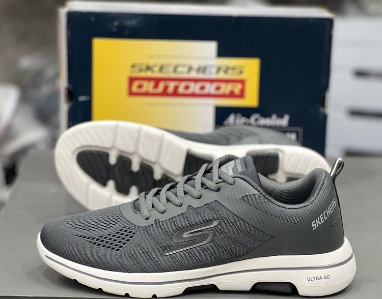 کتونی مسترکوالیتی سایز بزرگ اسکیچرز اولترا گو/Skechers Ultra Go/ساخت ویتنام/ سایز ۴۴ الی ۴۸/ضمانت کالا/فروش تک و عمده
