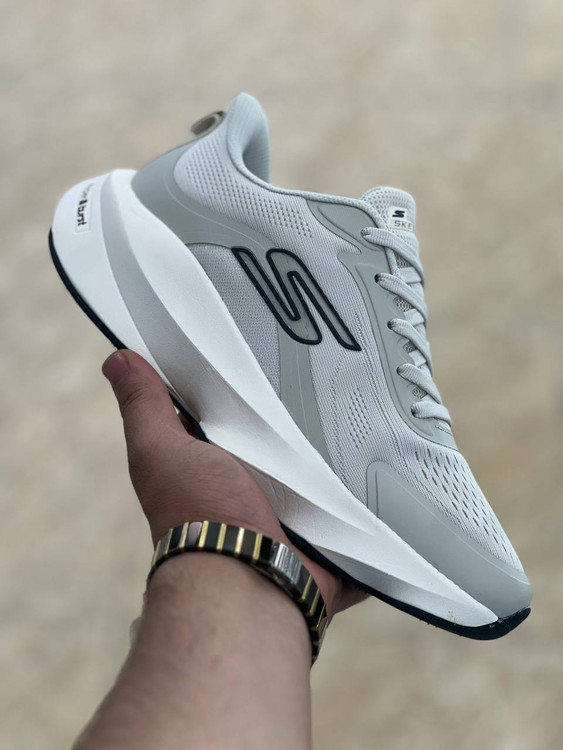 کتونی مسترکوالیتی اسکیچرز هایپربرست کربن/Skechers Men's Hyperburst Carbon/ساخت ویتنام/سایزبندی ۴۰ الی ۴۵/ضمانت کالا/فروش به صورت تک و عمده