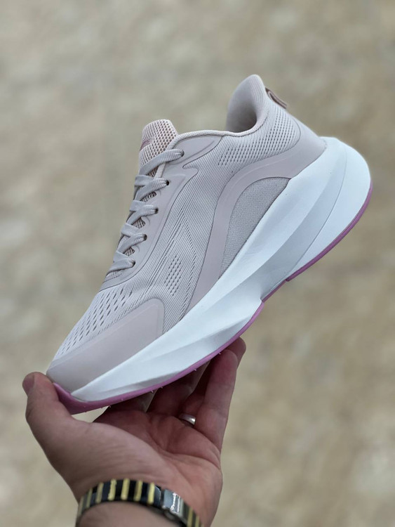 کتونی مسترکوالیتی اسکیچرز هایپربرست کربن/Skechers Hyperburst Carbon/ساخت ویتنام/سایزبندی ۳۷ الی ۴۰/ضمانت کالا/فروش به صورت تک و عمده