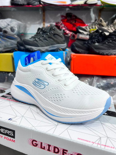 کتونی مسترکوالیتی اسکیچرز مکس کوشن/Skechers Max Cushioning/سایز 37 الی 40/ ساخت ویتنام/ ضمانت کالا