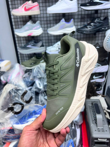 کتونی مسترکوالیتی طبیعت گردی کلمبیا ضدآب مردانه/سایز 40 الی 45/Columbia GORE-TEX/ضمانت کالا/فروش تک و عمده