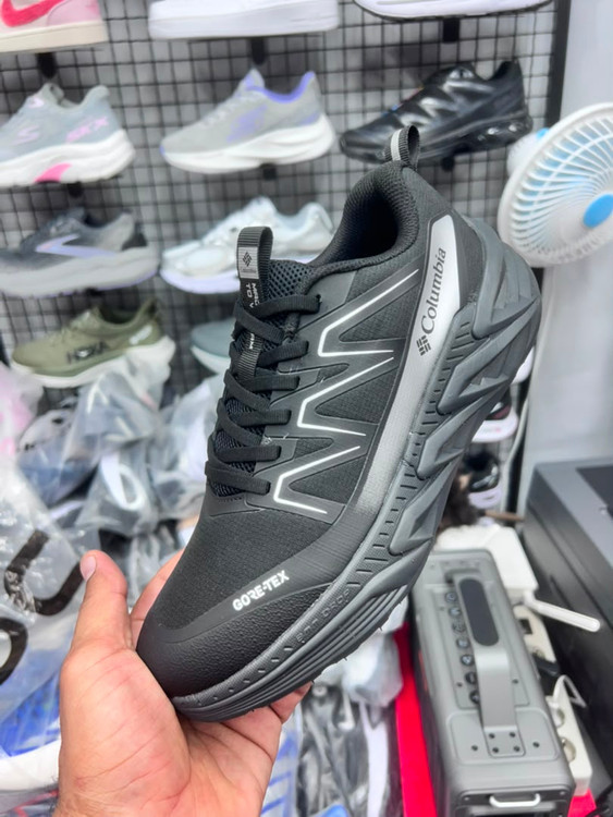 کتونی مسترکوالیتی طبیعت گردی کلمبیا ضدآب مردانه/سایز 40 الی 45/Columbia GORE-TEX/ضمانت کالا/فروش تک و عمده