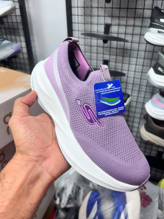 کتونی مسترکوالیتی اسکیچرز مکس کوشن/Skechers Max Cushioning/سایز 37 الی 40/ ساخت ویتنام/ ضمانت کالا