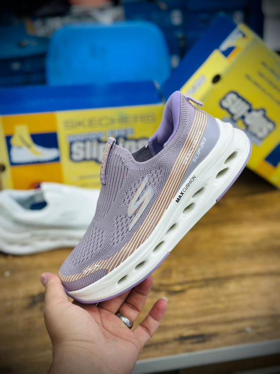 کتونی مسترکوالیتی اسکیچرز مکس کوشن/Skechers Max Cushioning/سایز 37 الی 40/ ساخت ویتنام/ ضمانت کالا