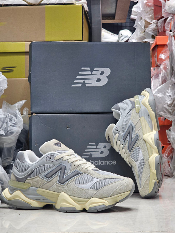 کتونی مسترکوالیتی نیوبالانس ۹۰۶۰/ساخت ویتنام/سایز 40 الی 45/ Newbalance 9060/ضمانت اصالت کالا/فروش به صورت تک و عمده