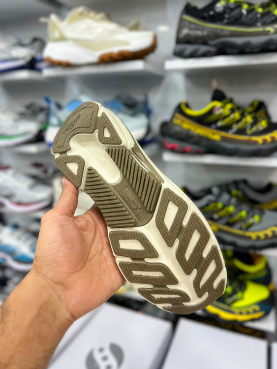 کتونی طبی مردانه اسکیچرز بدون بند/Skechers Slip Ins/سایز۴۰ الی ۴۵/ ساخت ویتنام/ضمانت کالا/فروش تک و عمده