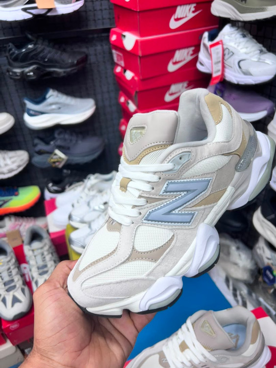 کتونی مسترکوالیتی نیوبالانس ۹۰۶۰/ساخت ویتنام/سایز 40 الی 45/ Newbalance 9060/ضمانت اصالت کالا/فروش به صورت تک و عمده