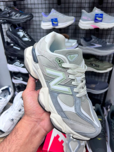 کتونی مسترکوالیتی نیوبالانس ۹۰۶۰/ساخت ویتنام/سایز 40 الی 45/ Newbalance 9060/ضمانت اصالت کالا/فروش به صورت تک و عمده